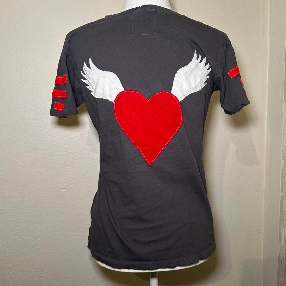 100% Cotton Appliqué‎ Heart Tee (Large)